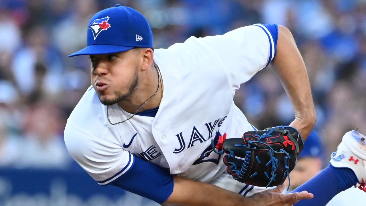 Canadians Quantrill, Naylor lead Guardians over Jays 8-0