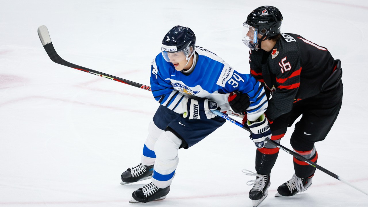 Canucks top prospect Aatu Raty gets the NHL call-up from