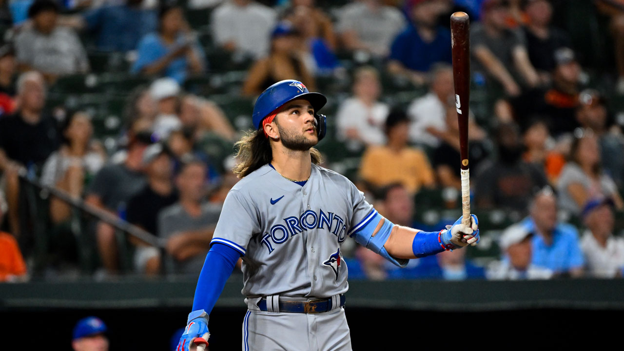 Odor has historic night as Rangers rout Orioles