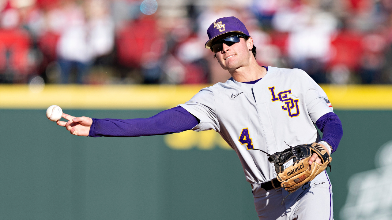 Former LSU Tiger Josh Smith called up by Rangers, gets first