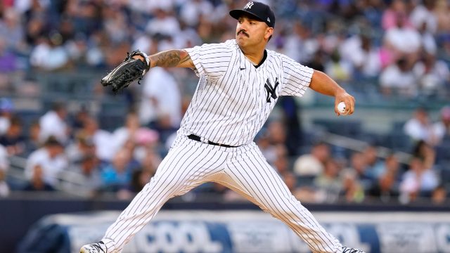 Nestor Cortes Jr. Reacts to Snag Comebacker - Stadium