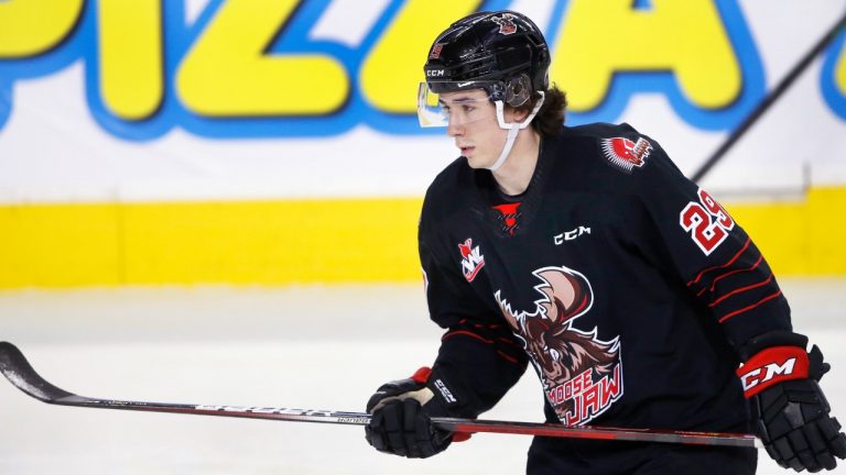 Profile photo on Moose Jaw Warriors player Brayden Yager during WHL (Western Hockey League) hockey action against the Calgary Hitmen in Calgary on Jan. 23, 2022. (CP)