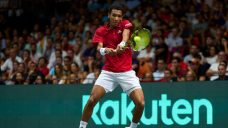 Canada&#8217;s Auger-Aliassime stuns world No. 1 Alcaraz at Davis Cup