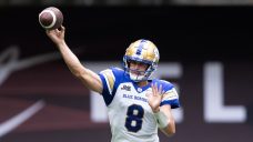 League-leading Blue Bombers rally to beat Roughriders, clinch playoff spot