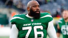 Jets place LT George Fant on IR with knee injury