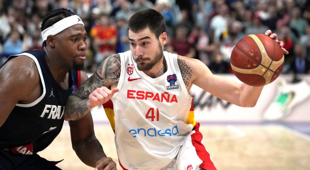 Juancho erupts for 27 PTS in the #EuroBasket Final