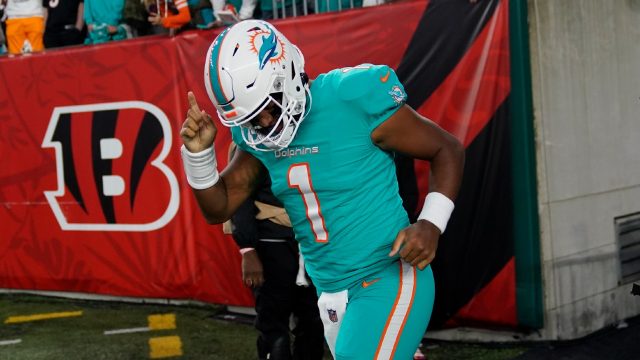 Report: Dolphins QB Tua Tagovailoa speaking with NFL, NFLPA reps