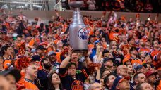 Oilers ask fans to &#8216;refrain from throwing things on the ice&#8217; at Rogers Place