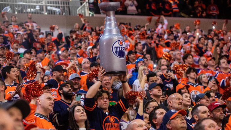 Fans cheer as the Colorado Avalanche are about to take on the Edmonton Oilers during NHL conference finals action in Edmonton on Saturday, June 4, 2022. (CP)