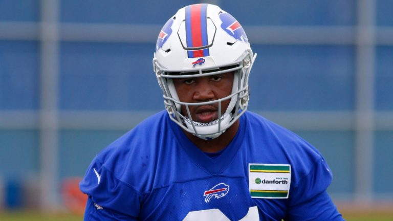 Buffalo Bills defensive lineman Ed Oliver (91) practices during an NFL rookie mini camp Friday, May 10, 2019, in Orchard Park N.Y. (Jeffrey T. Barnes/AP Photo)