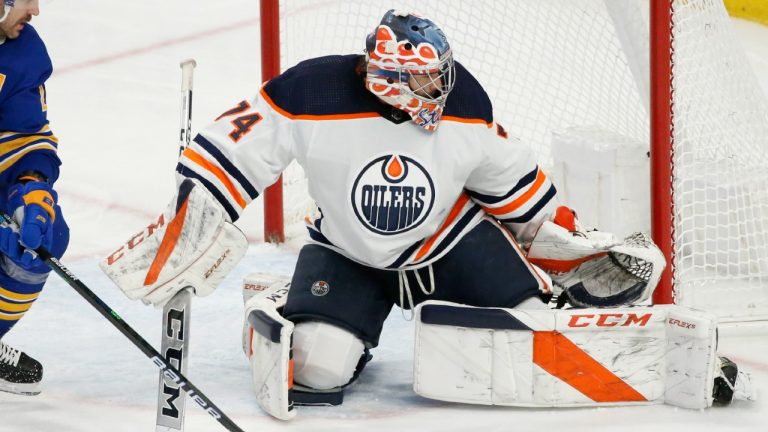 Edmonton Oilers goaltender Stuart Skinner (74). (Jeffrey T. Barnes/AP)