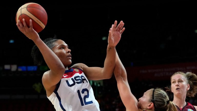 United States' Alyssa Thomas, left, shoots over Belgium's Julie Allemand during their women's Basketball World Cup game in Sydney, Australia, Thursday, Sept. 22, 2022. (Mark Baker/AP)