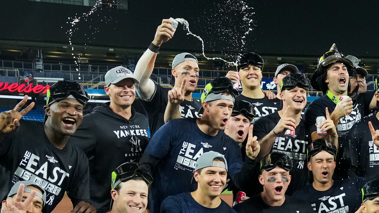Mariners' clinch celebration a magical moment for Seattle players, fans  alike