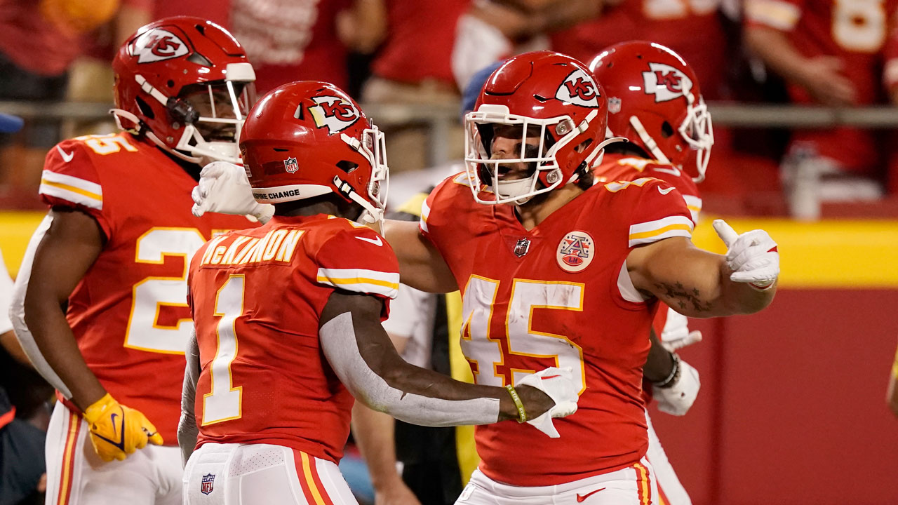 Jaylen Watson's 99-yard pick-6 gives Chiefs lead on Chargers