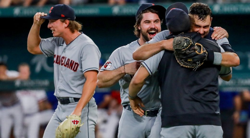 Guardians clinch AL Central title with White Sox defeat