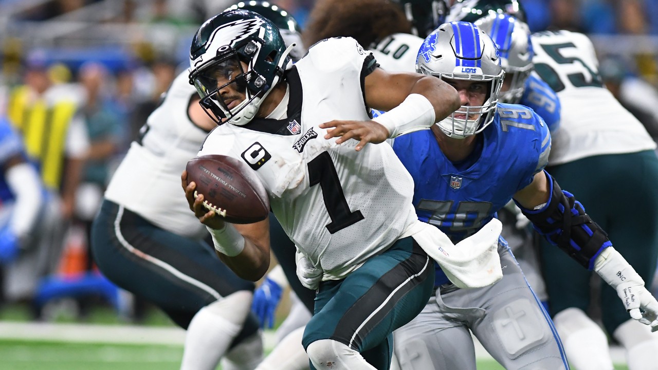 Eagles hang on to beat Lions as A.J. Brown, Jalen Hurts have big games