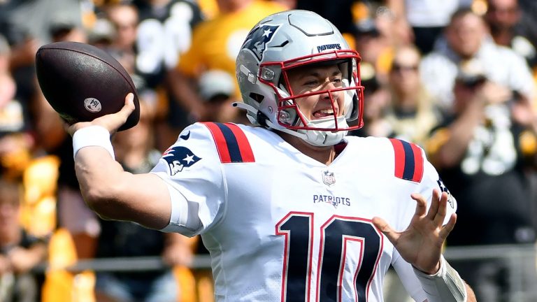 New England Patriots quarterback Mac Jones (10) throws a pass during the first half of an NFL football game against the Pittsburgh Steelers in Pittsburgh, Sunday, Sept. 18, 2022. (Phil Pavely/AP)