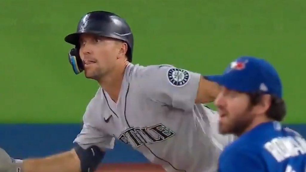 WATCH: Adam Frazier Hits Game-Winning Double to Send Mariners to