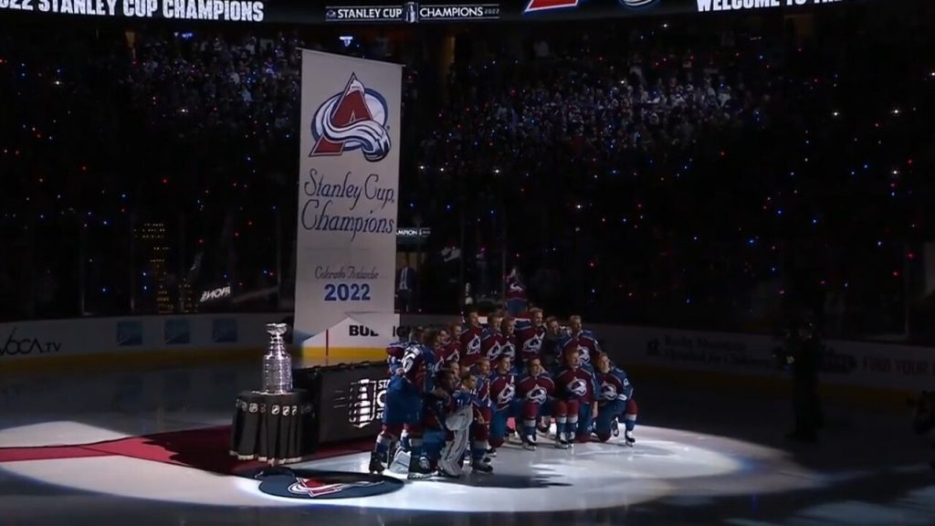 Avalanche raise Stanley Cup banner with special ceremony