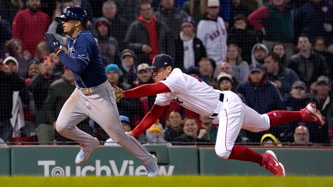 Matt Barnes is settling in as Red Sox closer