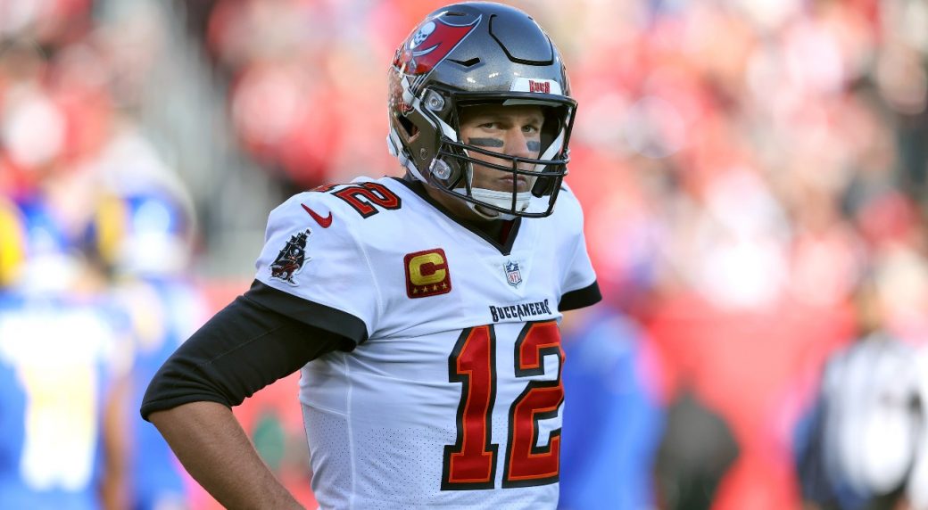 Buccaneers' Brady apologizes for comparing NFL season to military deployment