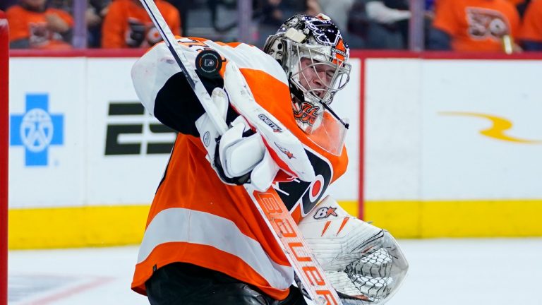 Philadelphia Flyers goalie Carter Hart. (Matt Slocum/AP)