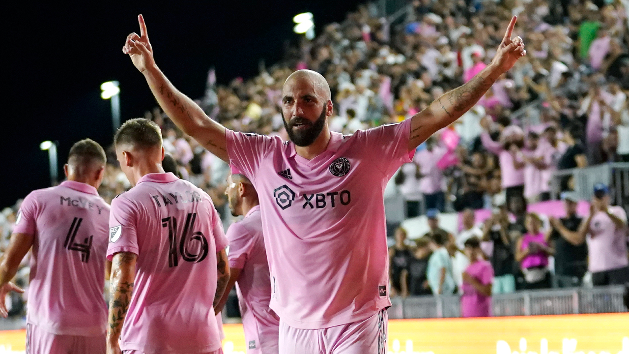 Revolution captain Gil named 2021 MLS Comeback Player of the Year