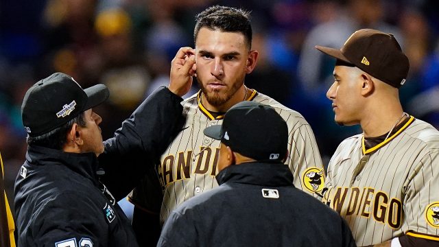 He's home': Fans greet Andrew McCutchen with raucous reception