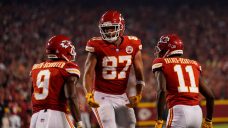 Mahomes, Kelce connect for 4 TDs, Chiefs edge Raiders in thriller