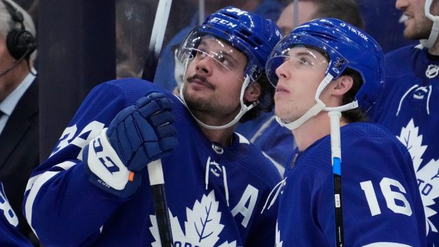 Maple Leafs' Keefe: Sandin 'low on confidence' to start season