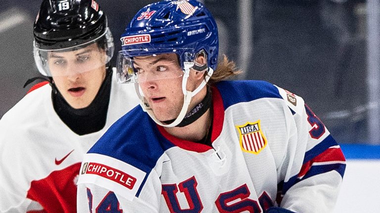 Carter Mazur plays for Team USA at the World Junior Hockey Championship. (Jason Franson/CP)