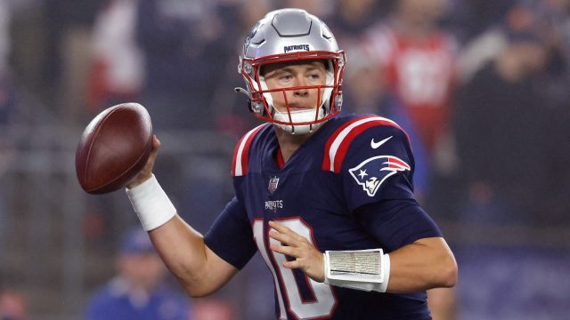 Mac Jones Or Bailey Zappe: New England's Starting QB? - Gridiron Heroics