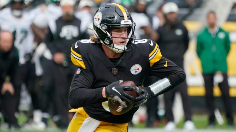 Pittsburgh Steelers quarterback Kenny Pickett (8) scrambles against the New York Jets during the second half of an NFL football game, Sunday, Oct. 2, 2022, in Pittsburgh. (Gene J. Puskar/AP)