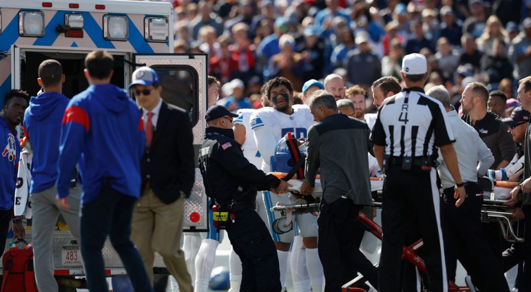 Lions defensive back Smith carted off the field vs. Patriots