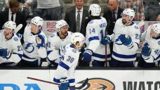 Hagel&#8217;s late power-play goal sends Lightning past struggling Ducks