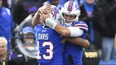 Allen picks apart Steelers secondary in Bills&#8217; colossal win