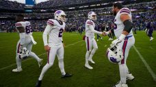 NFL Sunday Roundup: Ravens blow another lead as Bills win off late field goal