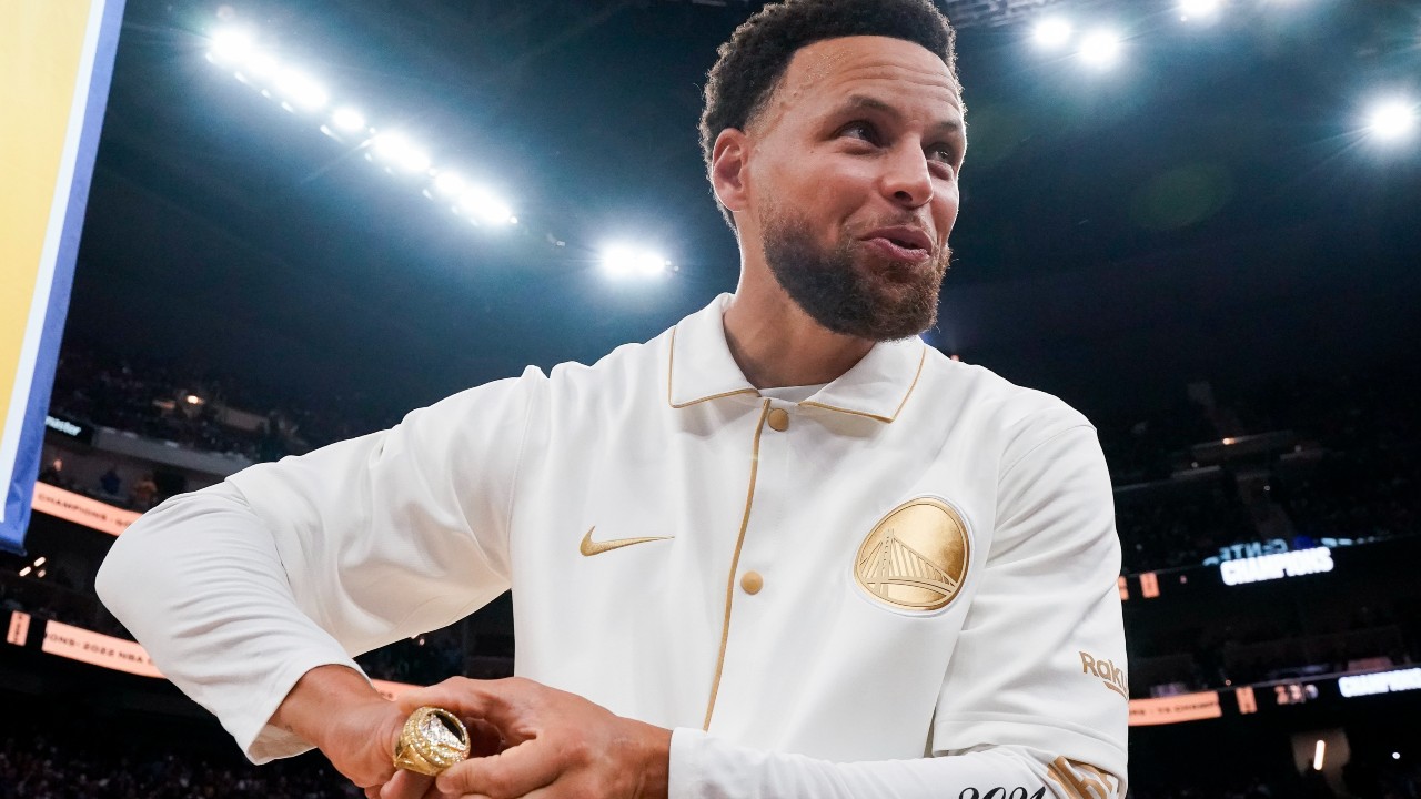 Warriors vs Lakers: Golden State hosts championship ring ceremony and then  beats Los Angeles 123-109