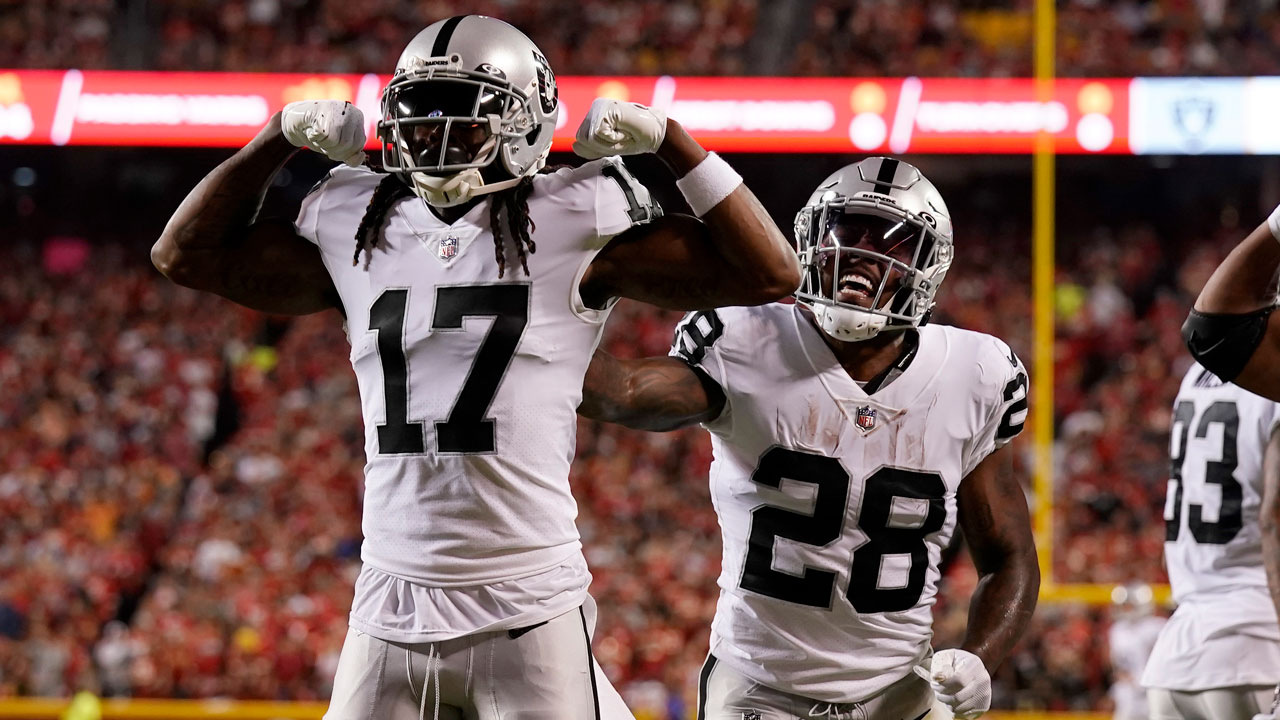 Raiders WR Davante Adams receives good news about assault charge