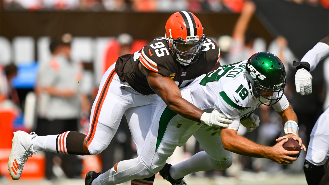 Browns star Garrett not playing vs Falcons after car wreck