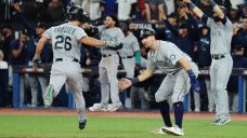 Mariners secure comeback victory over Blue Jays, advance to ALDS vs. Astros