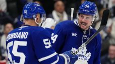 Matthews gets MVP chants raining down again as Maple Leafs find first win