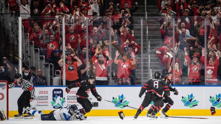 Canada celebrates the win over Finland during overtime IIHF World Junior Hockey Championship gold medal game action in Edmonton on Saturday August 20, 2022. (Jason Franson/CP)