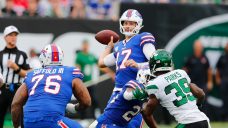 NFL Sunday Roundup: Jets stun Bills, Vikings on fire, Brady saves best for last