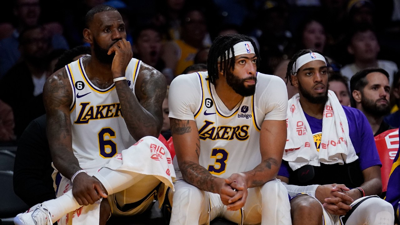 LeBron, Anthony Davis get new-look Lakers past Pelicans