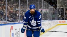 Maple Leafs defenceman Jordie Benn suffers &#8216;upper-body&#8217; injury vs. Devils