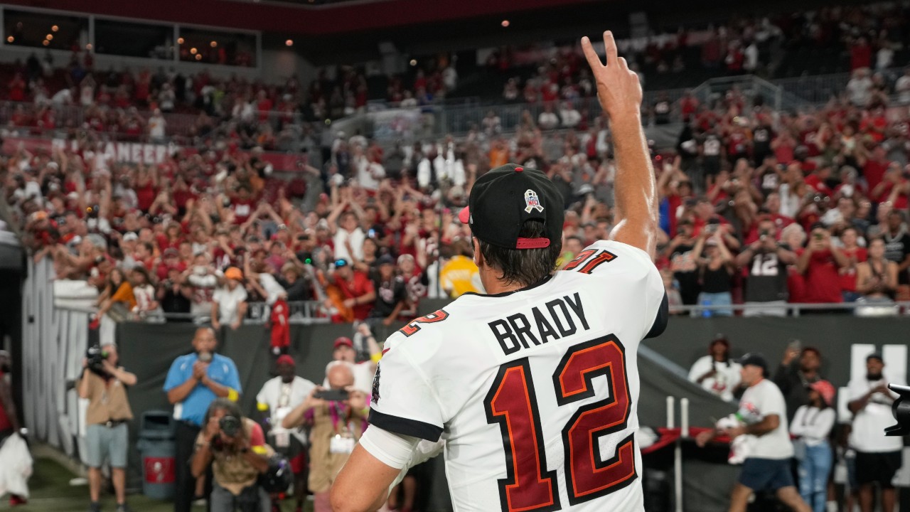 Brady leads Buccaneers over Rams in final seconds, surpasses 100,000  passing yards