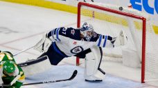 Bowness shows he has Hellebuyck&#8217;s back in game where nothing went right for Jets