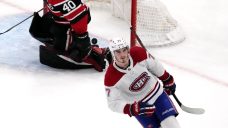 Dach silences Blackhawks crowd after scoring in shootout in Canadiens win