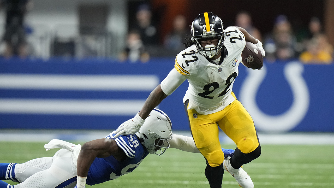 Steelers RB Harris misses practice with abdominal injury